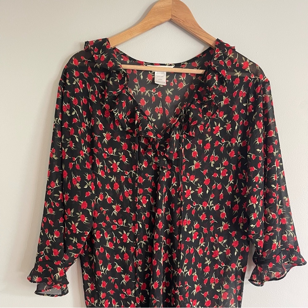 Floral Black and Red Nightgown - Picture 4 of 9